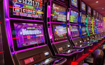 Online slots växande popularitet – vad är det som gör att folk älskar dessa spel så mycket?